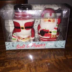 Santa Claus Salt and Pepper Shakers new